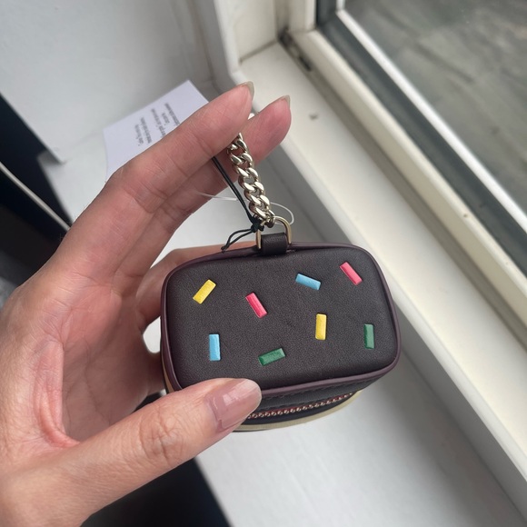 Authentic Kate Spade Dolci 3D Rainbow Cookie Coin Purse NWT KC690 NWT - Picture 2 of 4